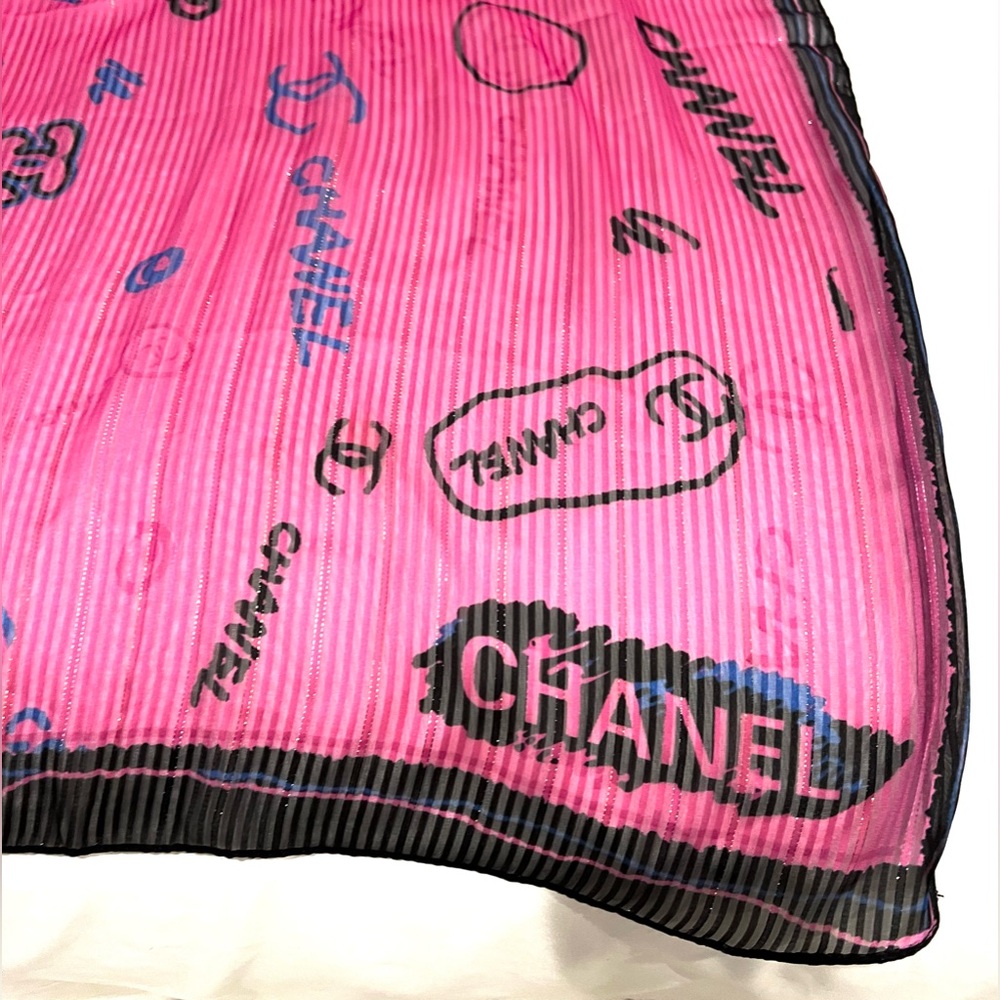CHANEL Vibrant Pink and Black Scarf - Picture 3 of 7